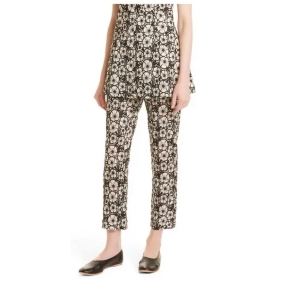 DYVNA EMBROIDERED FLORAL CROP PANTS ❤️